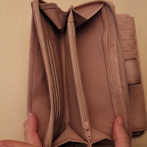 Buxton Light Pink Genunine Leather Wallet- See description. - Picture 10 of 17